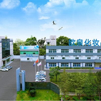 護膚品廠(chǎng)家:護發(fā)的注意事項