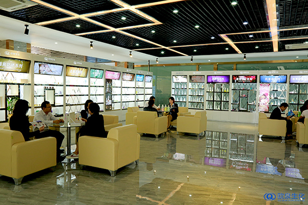 鄉鎮美妝店從備受冷落到開(kāi)出奇跡之花-歐泉生化